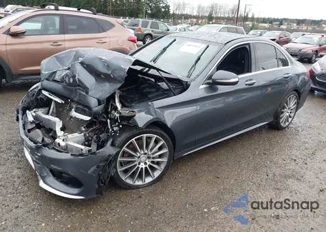 2015 Mercedes-Benz C 300 Sport из США, поврежденный, VIN 55SWF4JB5FU077424